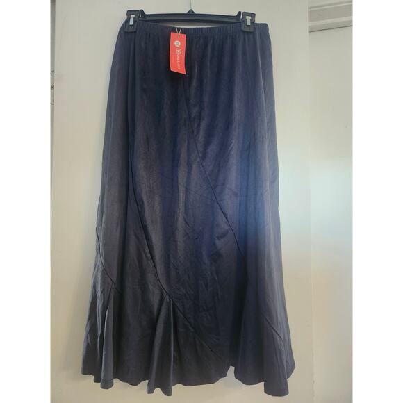 Navy Faux Suede Midi Skirt - XL - New with Tags! - Picture 3 of 7